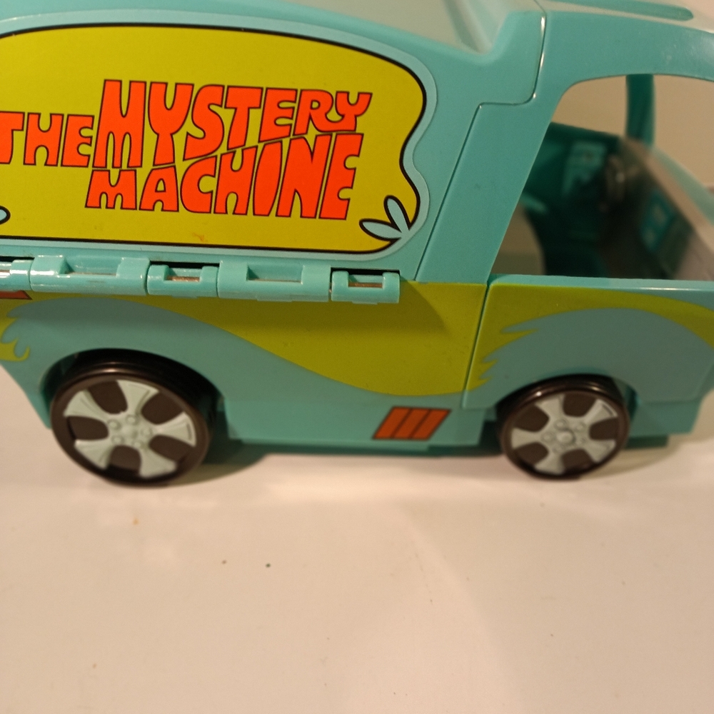 SCOOBY-DOO MYSTERY MACHINE (2000’s) Vintage